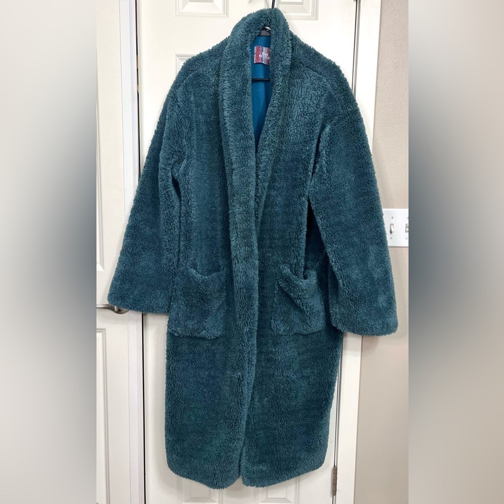 Urban Outfitters - UO Just Chillin Sherpa Coat